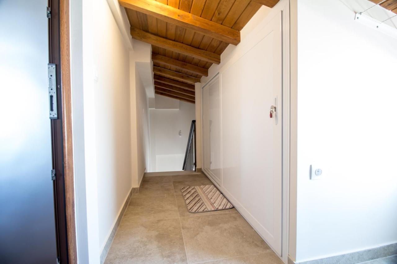 Appartement Golden Attic à Nea Roda Extérieur photo